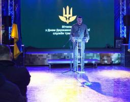 За кожним відновленим мостом, кожною фортифікацією та розмінованим метром стоять конкретні люди, - Артем Лисогор до Дня Державної спеціальної служби транспорту України 