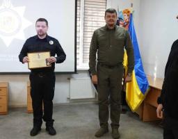 Оборона Луганщини, звільнення Харківщини та спецзавдання на Донеччині – Артем Лисогор вручив відзнаки Президента «За оборону України» поліцейським Луганщини