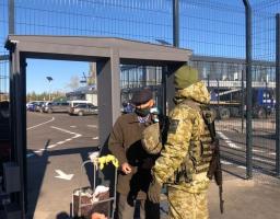 Усі КПВВ Луганщини розпочали роботу о 8:00 