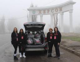 Замість сцени – гуманітарні склади та допомога людям