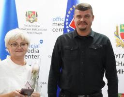 Напередодні Дня працівників освіти Артем Лисогор привітав педагогів Луганщини