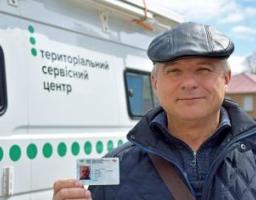 На дорогах Луганщини з початку року з’явилось більше 8000 нових водіїв 