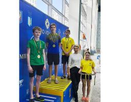 10 нагород різного ґатунку вибороли луганські стрибуни у воду на кубку України