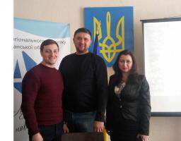 У приміщенні Кремінської райдержадміністрації відбувся семінар для бджолярів Луганської області