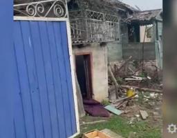 Поліцейські доставили хліб жителям звільнених сіл Луганщини та задокументували воєнні злочини окупантів у обстріляному зранку Невському