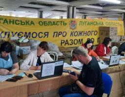 Упродовж тижня ВПО з Луганщини в гумхабах Сєвєродонецької громади отримали 763 продуктових набори