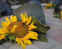 Сьогодні - День пам'яті захисників України, які загинули в боротьбі за незалежність, суверенітет і територіальну цілісність України