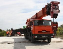 Віталій Комарницький: введення  в експлуатацію Сватівського мосту повинно відбутися у визначений термін