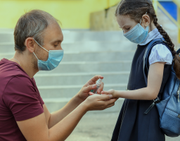 З початку 2022 року кількість дітей, госпіталізованих із COVID-19 або підозрою на нього, зросла майже в чотири рази