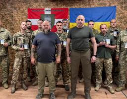 На Донеччині Олексій Харченко відзначив бійців 100-ої бригади
