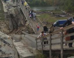 Єднаємо Луганщину: тривають відновлювальні роботи біля зруйнованого мосту