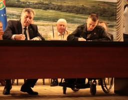 Між обласною владою та професійними асоціаціями Луганщини підписано Меморандум про партнерство та співробітництво