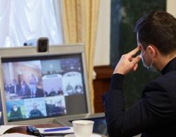 Ми маємо убезпечити українців від епідемії коронавірусу під час Великодніх свят – Президент