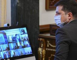 В Україні покращується ситуація із захворюваністю на COVID-19 – нарада під головуванням Президента