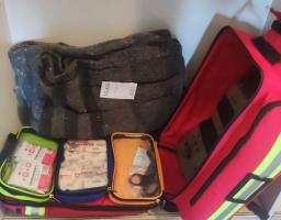 400 аптечок першої допомоги луганським рятувальникам передав обласний осередок Червоного Хреста