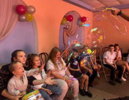 Дім там, де сім’я: понад 90 дітей з Луганщини знайшли родину за останні два роки