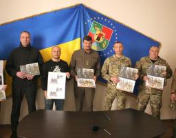 Сподіваюсь, що наступні марки з серії «Гвардія наступу» будемо гасити вже у поштових відділеннях «Укрпошти» на Луганщині, – Артем Лисогор узяв участь у спецпогашенні першої марки поштового блоку «Слава Силам оборони і безпеки України!»