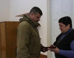 Україна сьогодні тримається на плечах патріотів. Війна забирає найкращих із них, - Артем Лисогор передав орден «За мужність» ІІІ ступеня родині загиблого Віктора Шуліка