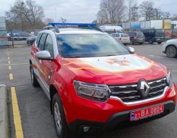 Пожежно-рятувальний загін Луганщини отримав новий автомобіль від Сватівської громади