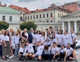 До резиденції Президента Литви завітали школярі з Сєвєродонецька