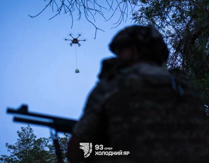 На Новоайдарщині жінка пів року не в змозі була отримати життєво необхідні ліки, у Сіверськодонецьку відремонтували лише фасад пошкодженого будинку - несучі стіни розвалюються, 24 скиди з БпЛА здійснили росіяни на Луганщині
