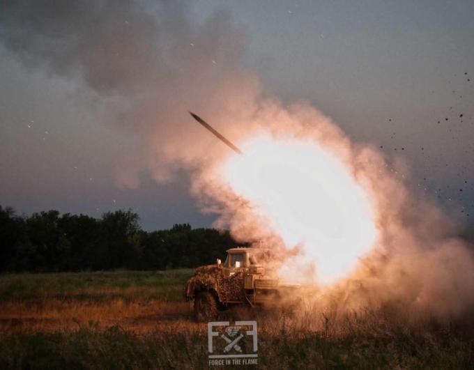 Не обіцяють навіть заради виборів - мобільний зв'язок у Сіверськодонецьку окупанти не увімкнуть, у школах "лнр" скорочують години вивчення іноземної мови на користь духовно-моральної культури рф, із мінометів та артилерії вели росіяни обстріл на Луганщині
