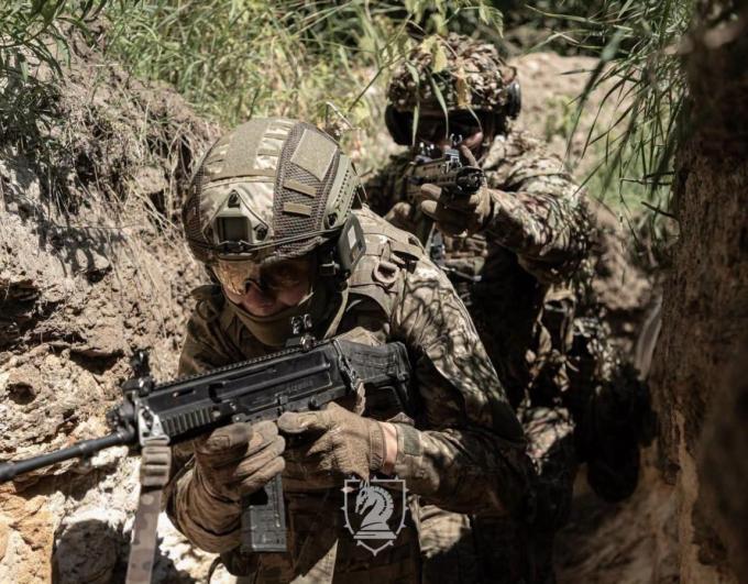 24 дні замість трьох - у "лнр" збиратимуть голоси виборців майже місяць, єдиний в окупованому Сіверськодонецьку нотаріус перебуває у відпустці 50 днів за три місяці, чотири мінометні обстріли влаштували росіяни на Луганщині