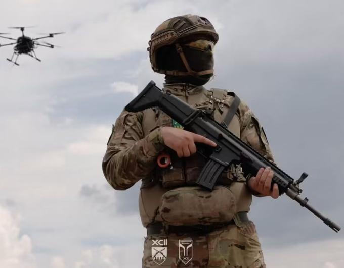 Низький відсоток оформлення - в "лнр" подовжили "гаражну амністію" до 2028 року, черги не зменшуються - лікарі з калмикії в Антрациті провели лише місячну методичну роботу з колегами, ворог намагався просунутися біля Новоєгорівки