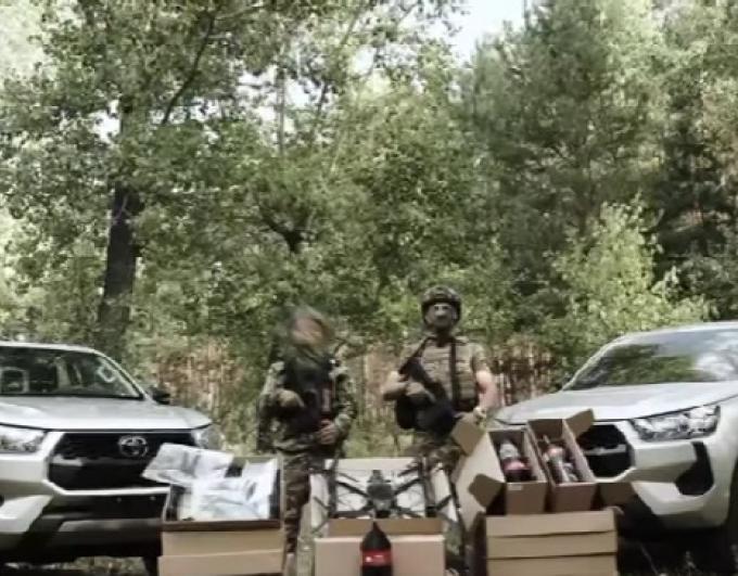 Два пікапи та важкі дрони передали бійцям ССО, - Олексій Харченко